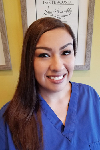 dental assistant - Nicolette